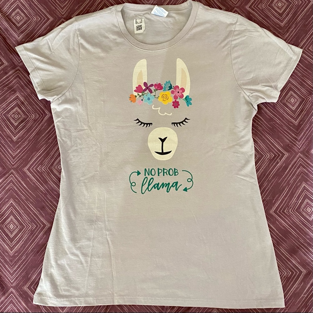 Junior’s Cute Llama Gray Fitted Tee, NWT, Size S